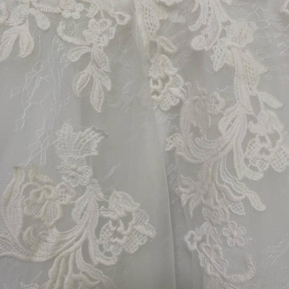 Wedding Dress - Picture 9 of 10